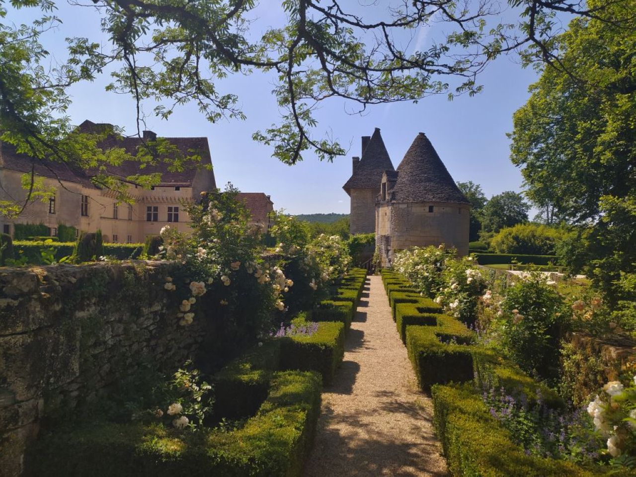 Www musee prehistoire eyzies fr Son Nom De Domaine A été Créé En Avril Dordogne : la vallée de la Vézère au fil de l'eau - Babel Voyages